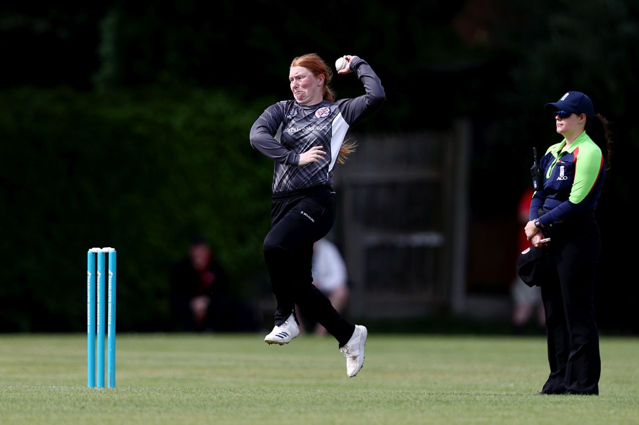 Hannah Jones in her bowling action, Thunder vs Northern Diamonds, Charlotte Edwards Cup, Sale, May 18, 2022