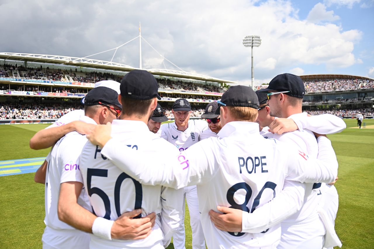 Ben Stokes addresses the England huddle, England vs New Zealand, 1st Test, Day 1, Lord's, June 2, 2022