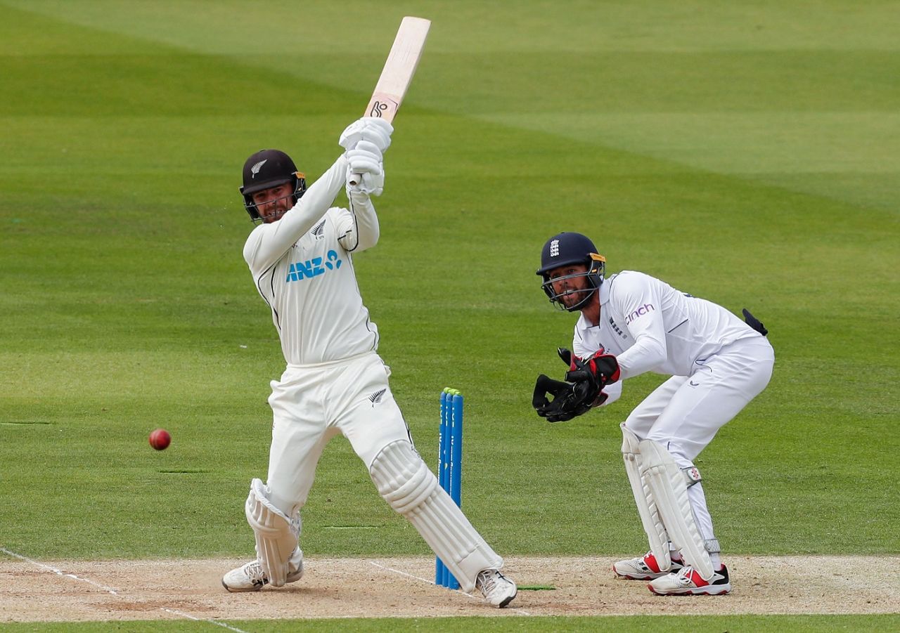 Tom Blundell pulls a half-tracker to deep square leg, England vs New Zealand, 1st Test, Lord's, London, 2nd day, June 3, 2022