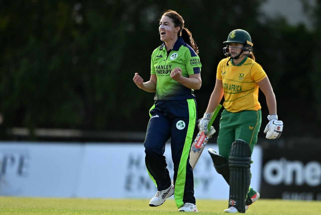 Arlene Kelly picked up two wickets for 25 runs, Ireland vs South Africa, 1st women's T20I, Dublin, June 3, 2022