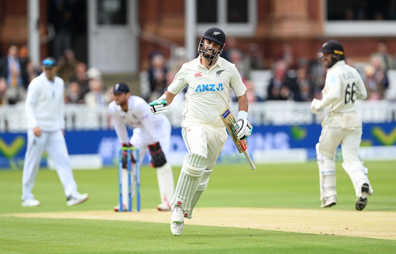 Daryl Mitchell got to his century soon after the start of play, England vs New Zealand, 1st Test, Lord's, London, 3rd day, June 4, 2022
