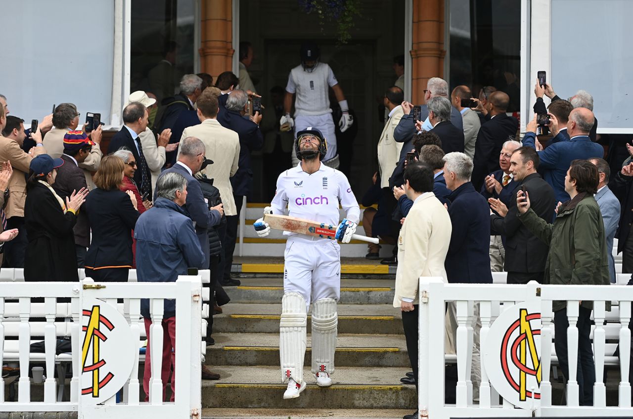 Ben Foakes and Joe Root head out to resume England's run chase, England vs New Zealand, 1st Test, Lord's, 4th day, June 5, 2022