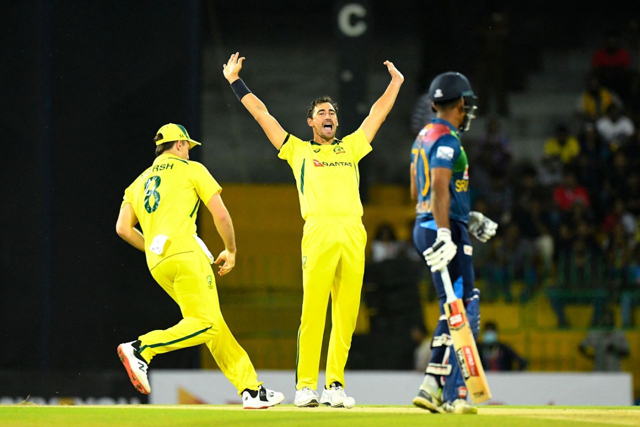 Mitchell Starc appeals unsuccessfully for the wicket of Pathum Nissanka, Sri Lanka vs Australia, 1st T20I, Colombo, June 7, 2022
