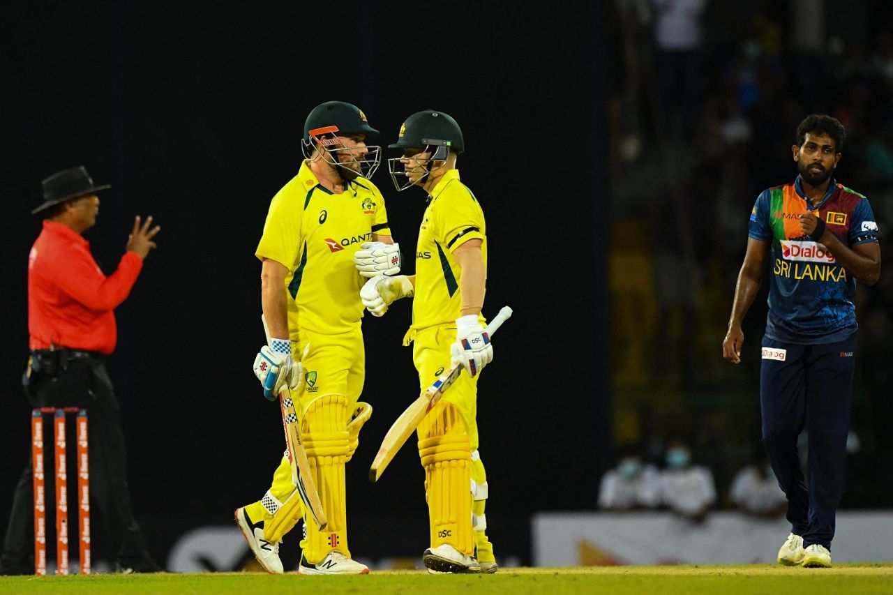 Aaron Finch and David Warner got Australia off to a quick start in pursuit of 129, Sri Lanka vs Australia, 1st T20I, Colombo, June 7, 2022