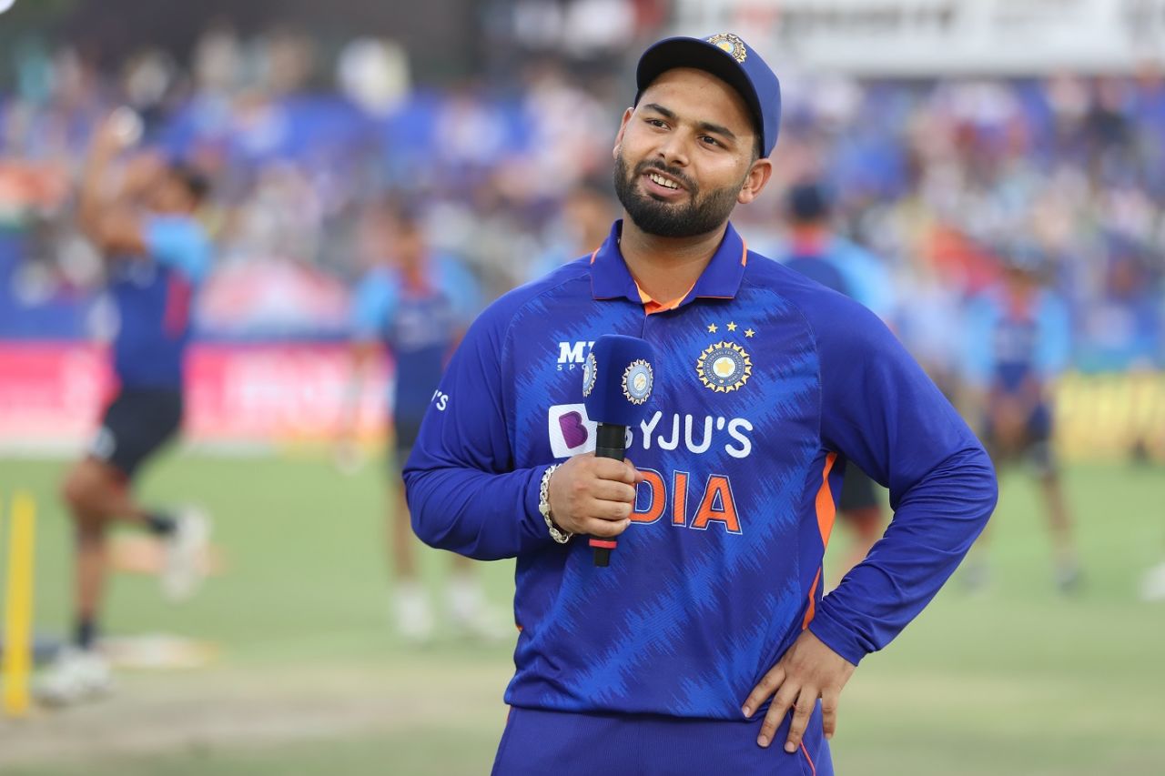 Rishabh Pant loss the toss in his captaincy debut for India, India v South Africa, 1st T20I, Delhi, June 9, 2022