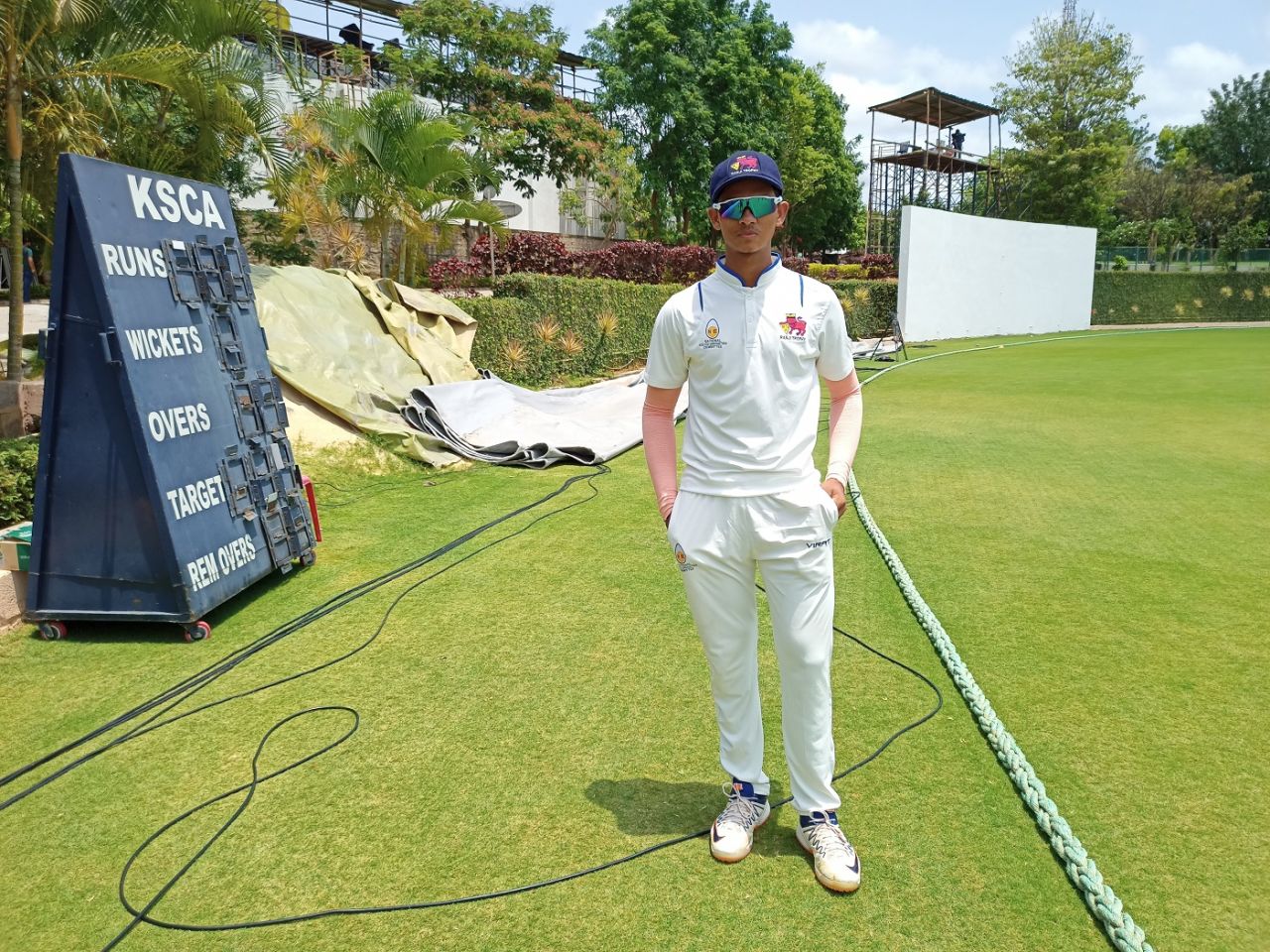 Yashasvi Jaiswal made his maiden first-class hundred, Mumbai vs Uttarakhand, Ranji Trophy 2021-22, 2nd quarter final, Alur, June 9, 2022