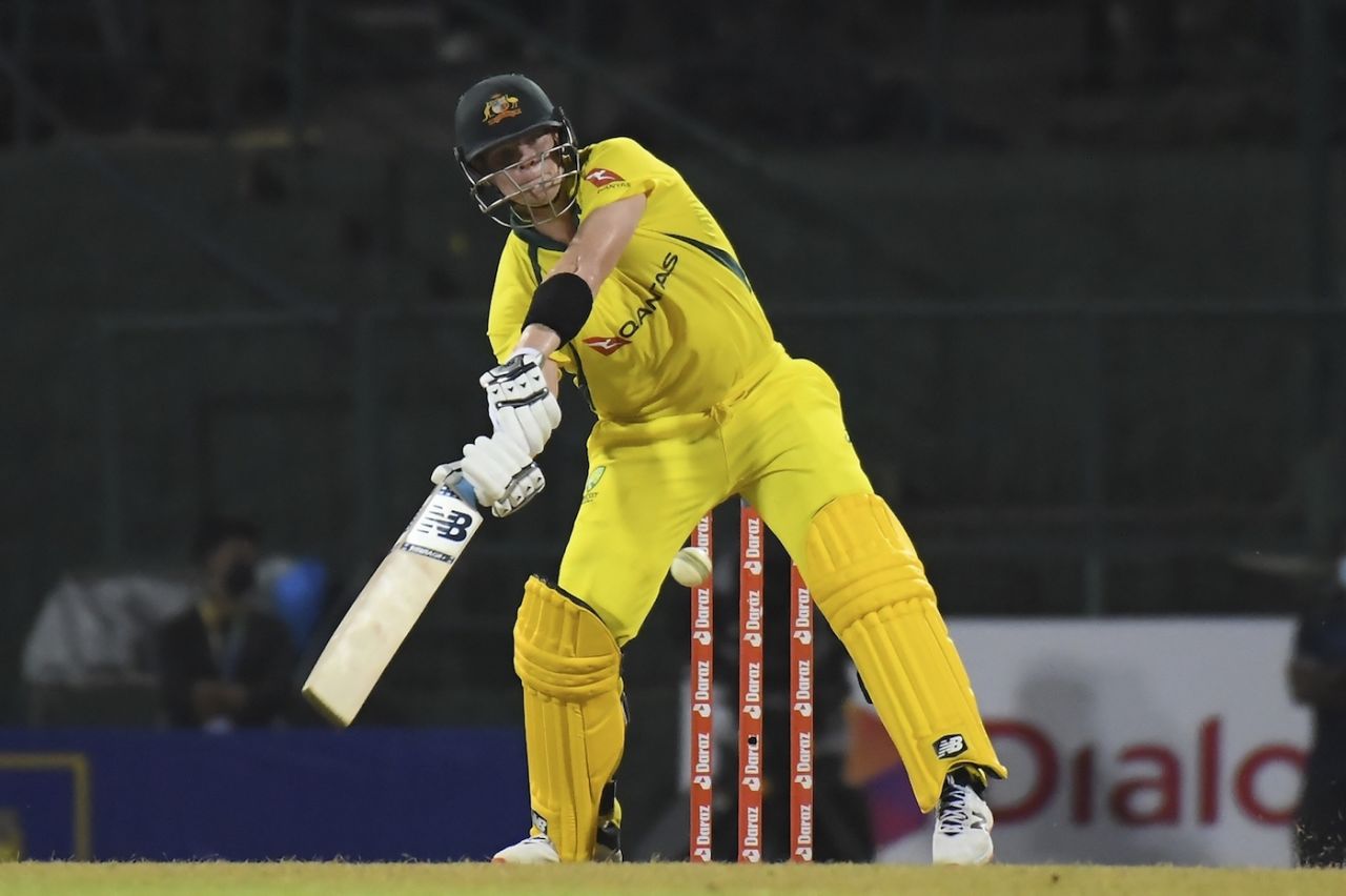 Steve Smith goes for an unconventional shot to turn the ball to the on side, Sri Lanka vs Australia, 3rd T20I, Pallekele, June 11, 2022