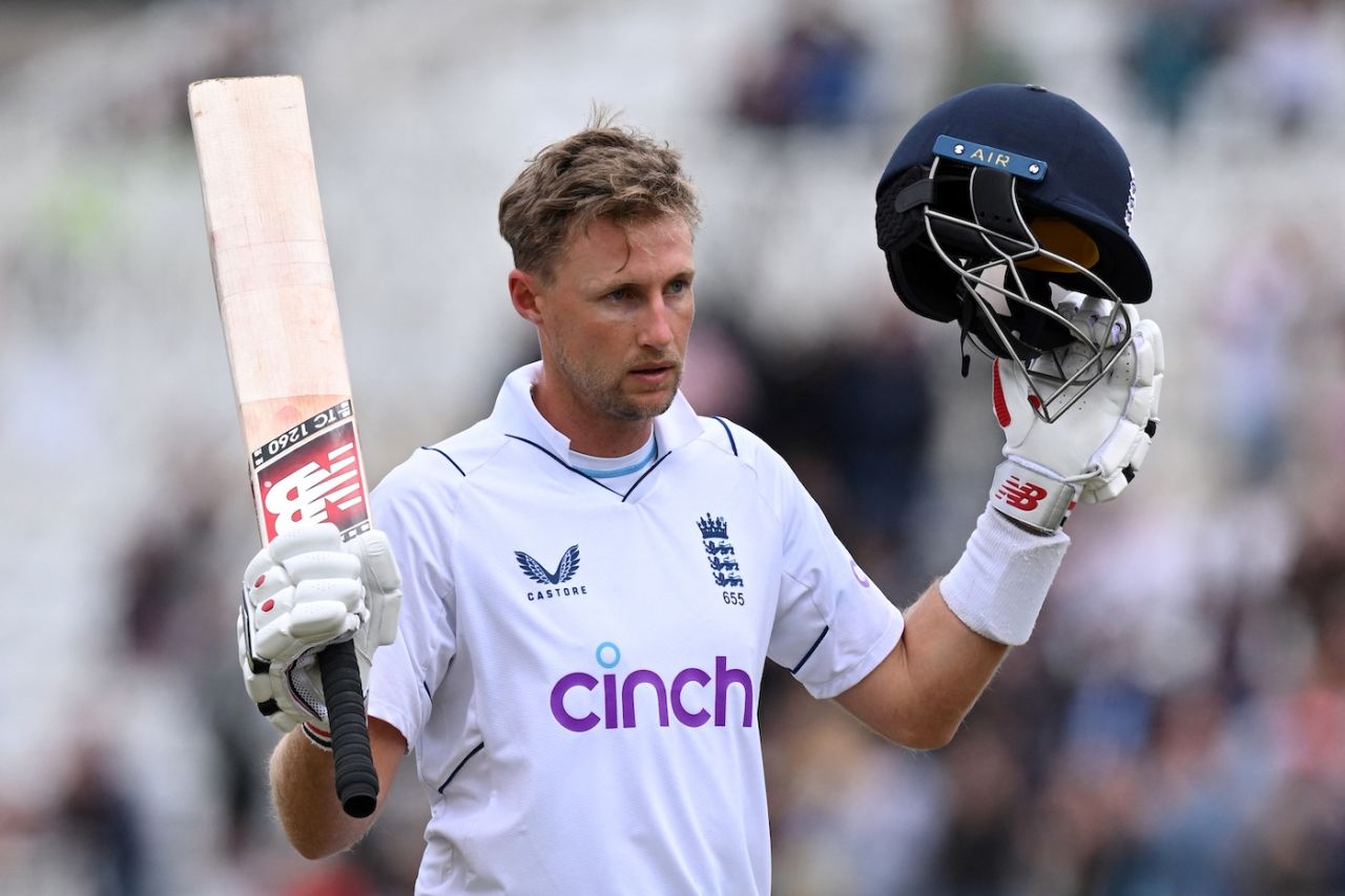 Joe Root soaks in the ovation as he walks off after being dismissed for 176, England vs New Zealand, 2nd Test, Nottingham, 4th day, June 13, 2022