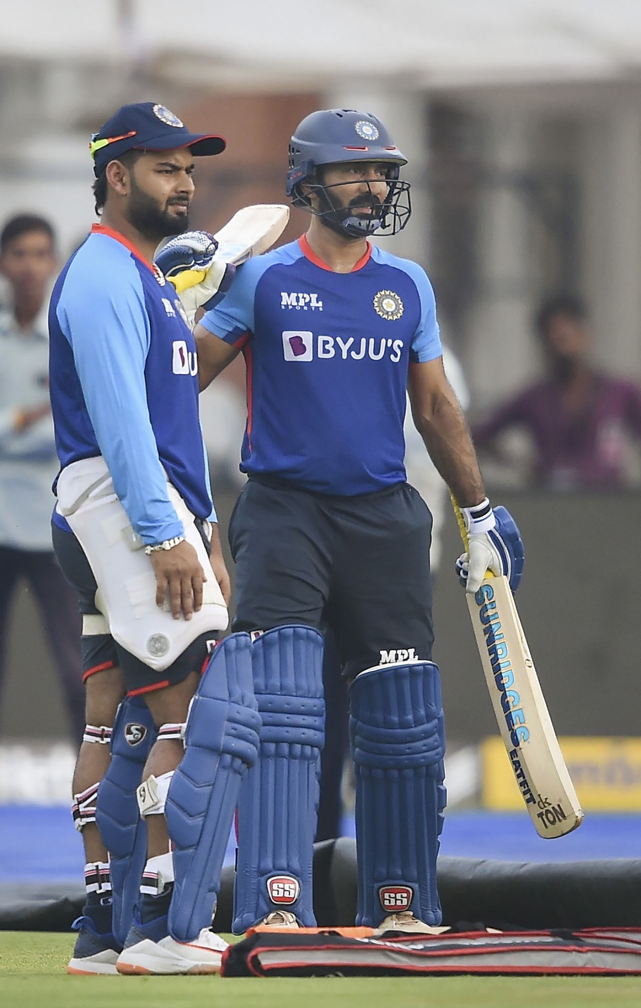 Rishabh Pant and Dinesh Karthik in action at training, Rajkot, June 16, 2022