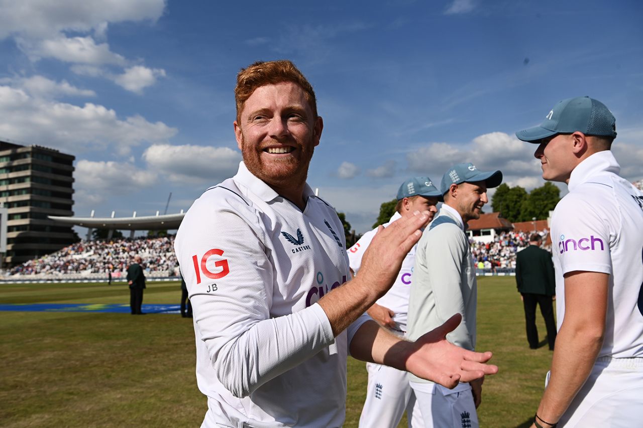 Jonny Bairstow soaks in the atmosphere, England vs New Zealand, 2nd Test, Nottingham, 5th day, June 14, 2022