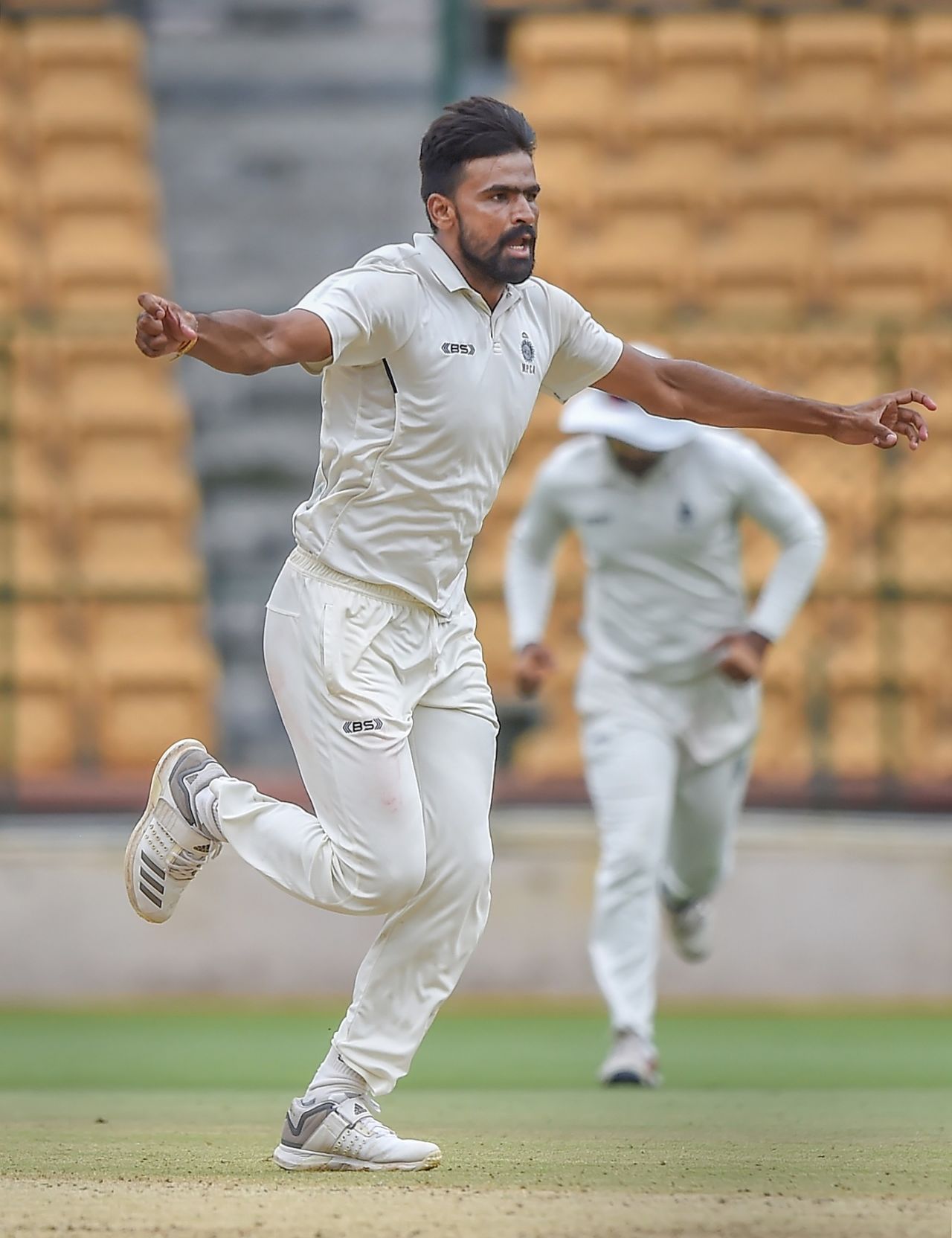 Anubhav Agarwal picked up both Mumbai openers, Prithvi Shaw and Yashasvi Jaiswal, Mumbai vs Madhya Pradesh, Ranji Trophy 2021-22 final, 1st day, Bengaluru, June 22, 2022