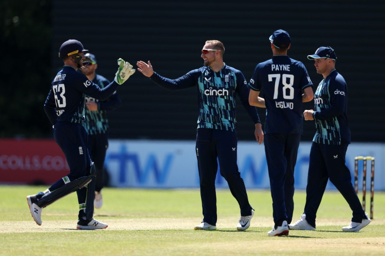 Liam Livingstone and Jos Buttler celebrate the dismissal of Max O'Dowd for 50, Netherlands vs England, 3rd men's ODI, Amstelveen, June 22, 2022