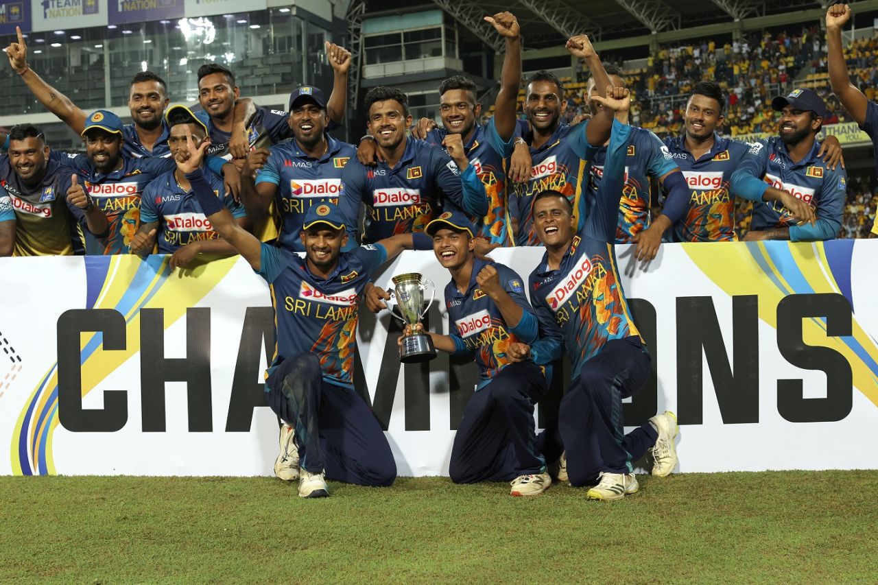 Sri Lanka celebrate their 3-2 series victory over Australia, Sri Lanka vs Australia, 5th ODI, Colombo, June 24, 2022
