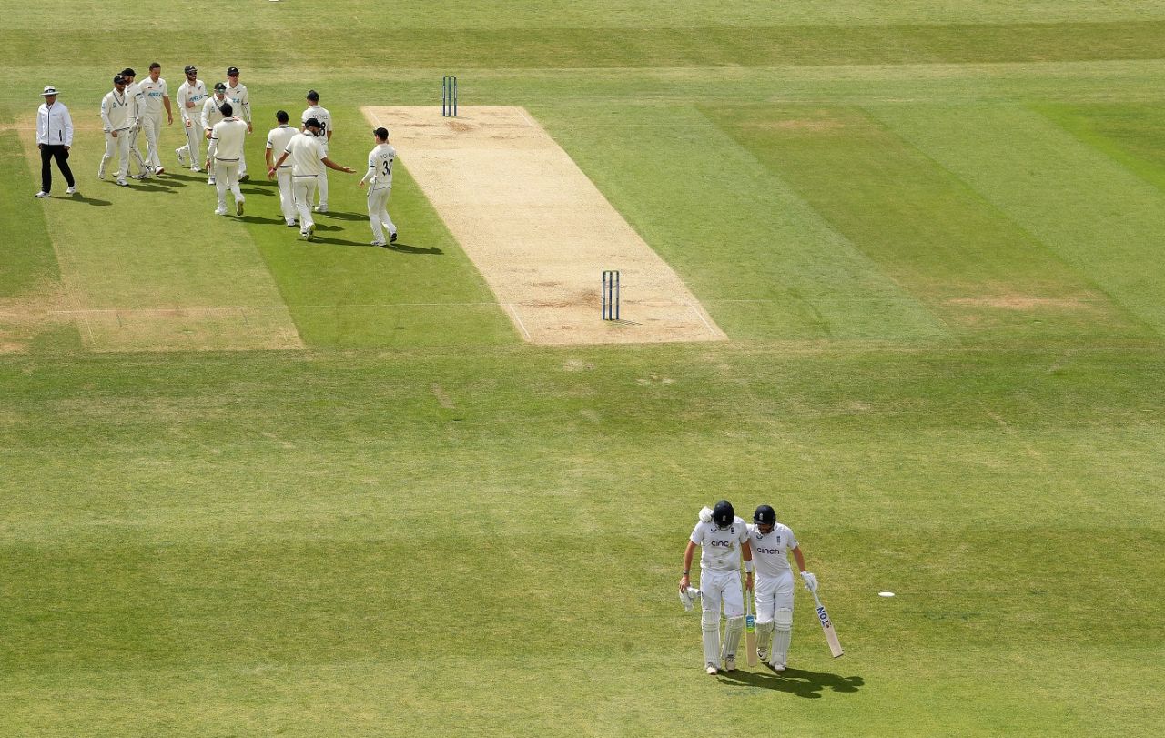 Jonny Bairstow consoles Jamie Overton after the latter is out for 97, England vs New Zealand, 3rd Test, Headingley, 3rd day, June 25, 2022