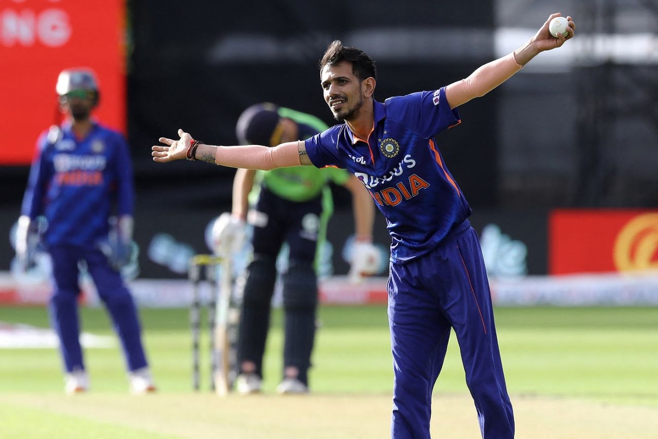 Yuzvendra Chahal agonises over his field placement, Ireland vs India, 1st T20I, Dublin, June 26, 2022