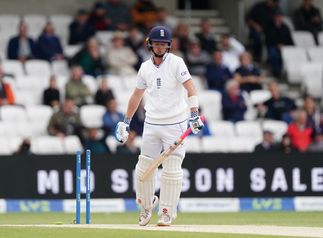 Ollie Pope was castled in the first over of the day for 82, England vs New Zealand, 3rd Test, Headingley, 5th day, June 27, 2022