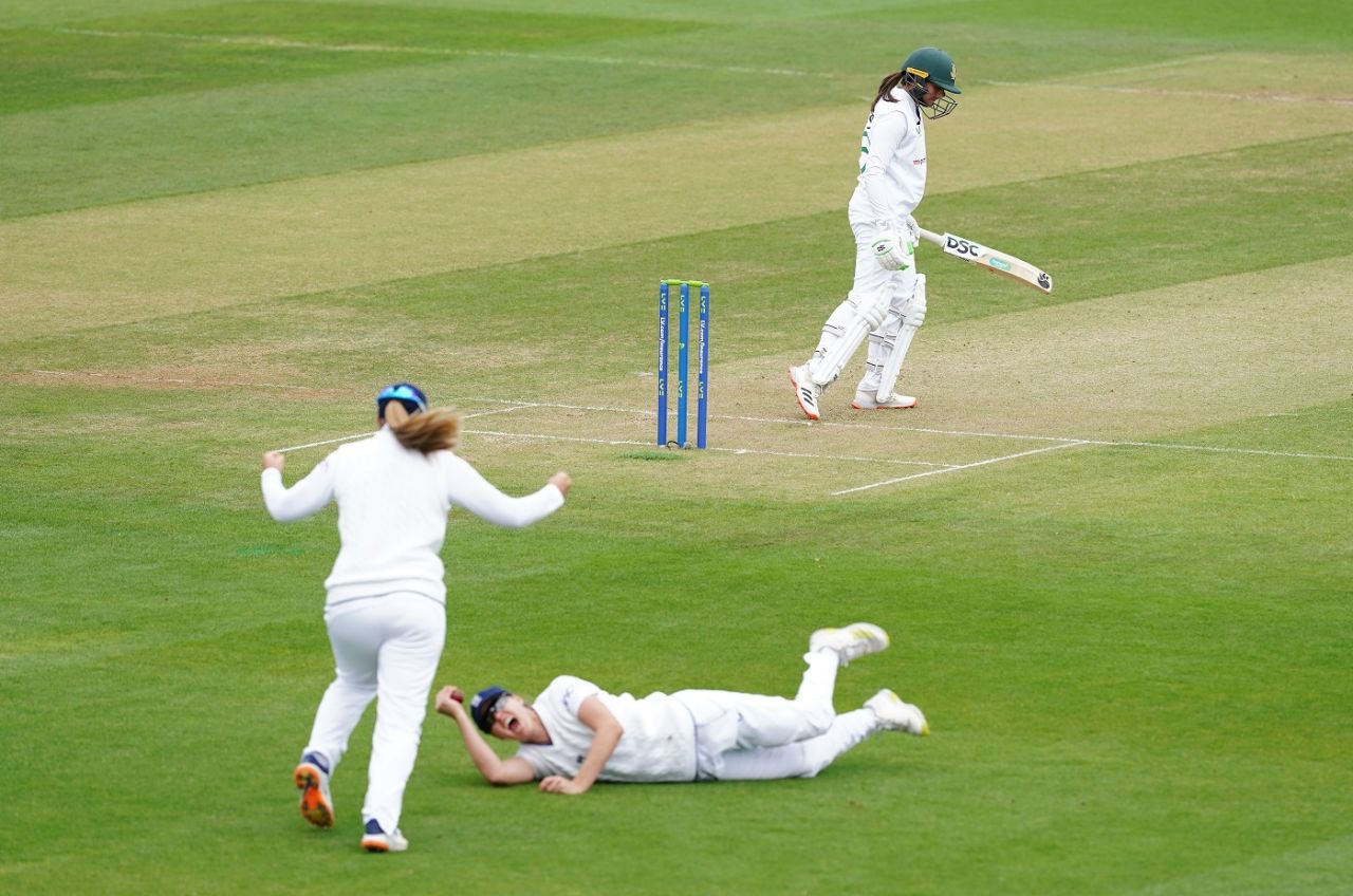 Nat Sciver picked up a fine catch to dismiss Sune Luus, England vs South Africa, Only Women's Test, Taunton, 1st day, June 27, 2022