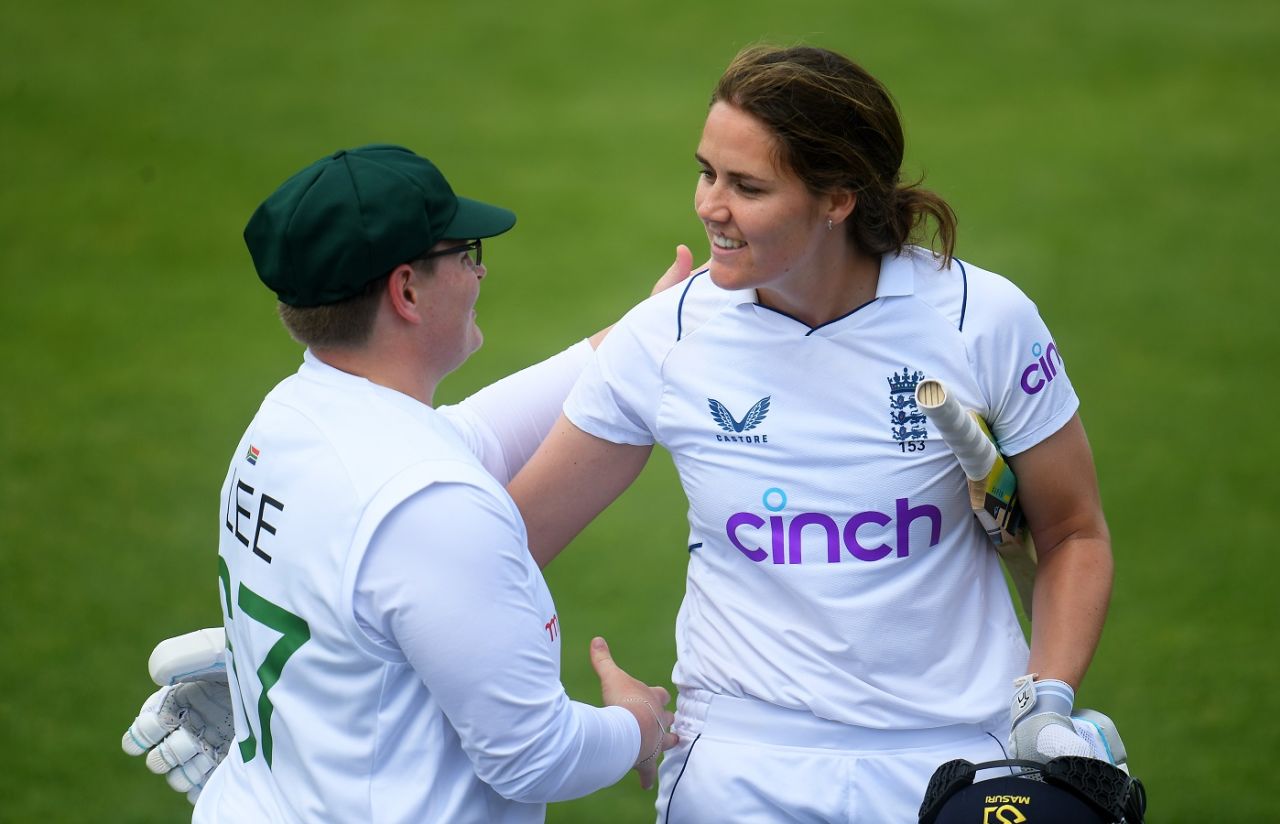 Lizelle Lee and Nat Sciver share a warm exchange after England declared with the latter on 169 not out, England vs South Africa, Only Women's Test, Taunton, 3rd day, June 29, 2022