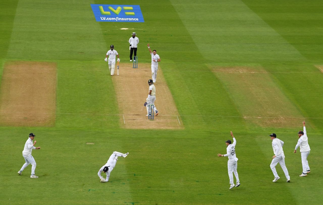 Sam Billings takes a one-handed catch off James Anderson to dismiss Shreyas Iyer, England vs India, 5th Test, Birmingham, 1st day, July 1, 2022