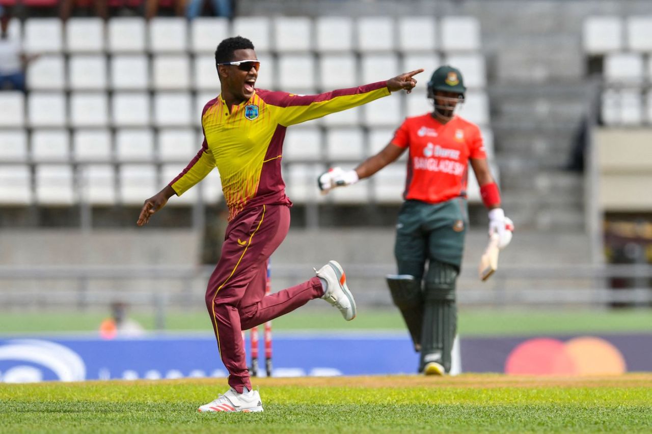 Akeal Hosein celebrates after removing Munim Shahriar, West Indies vs Bangladesh, 1st T20I, Roseau, July 2, 2022

