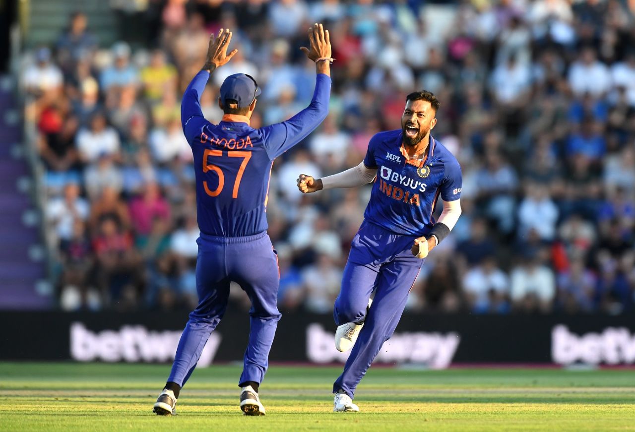 IND vs ENG ODI Serisi: 1. ODI Salı günü 17:30'da, Rohit Sharma liderliğindeki Hindistan Dünya Şampiyonu İngiltere'yi ele geçirdi: Follow India - İngiltere 1. ODI LIVE