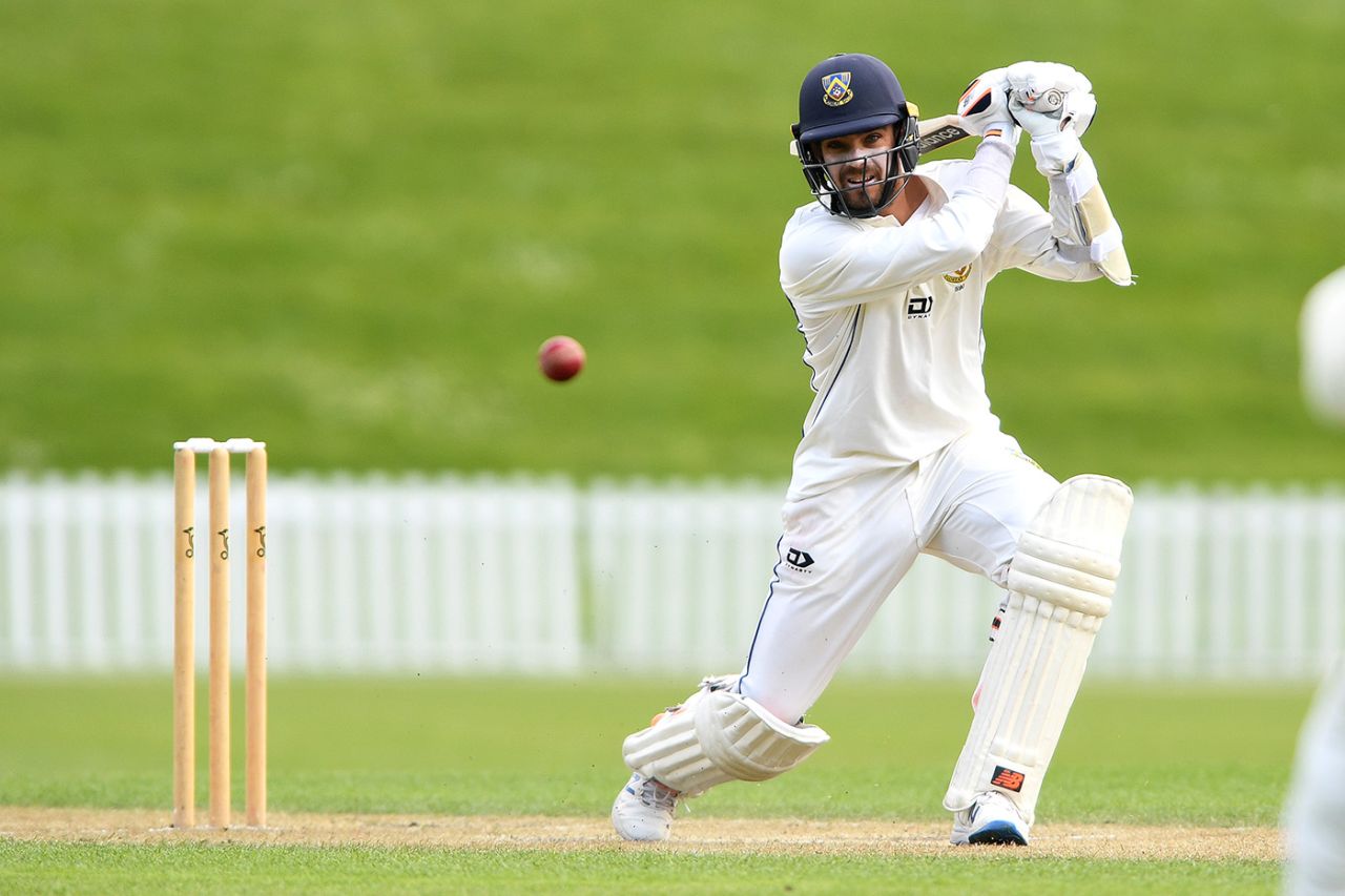 Michael Rippon bats, Otago vs Central Districts, Plunket Shield, 2nd day, Dunedin, November 2, 2021