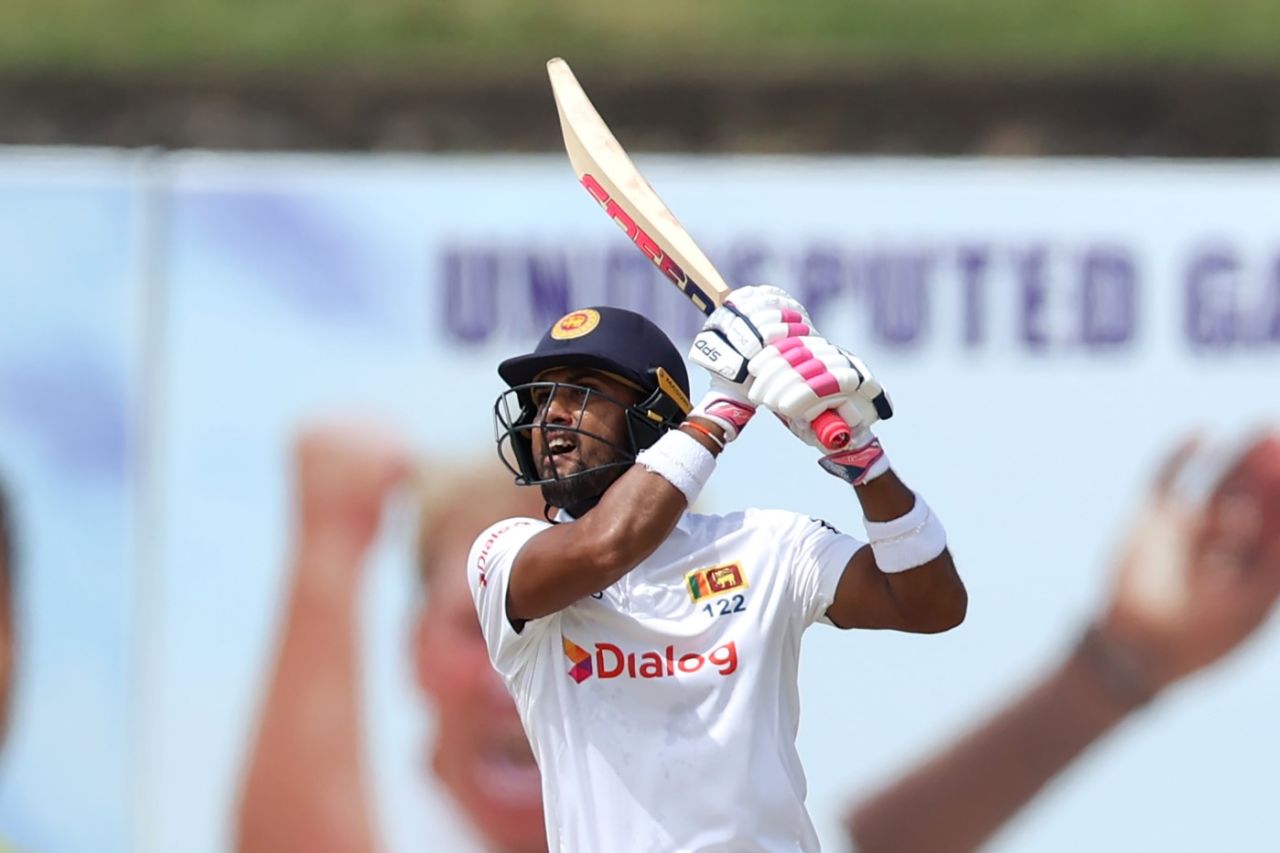 Dinesh Chandimal lofts down the ground, Sri Lanka vs Australia, 2nd Test, Galle, July 10, 2022
