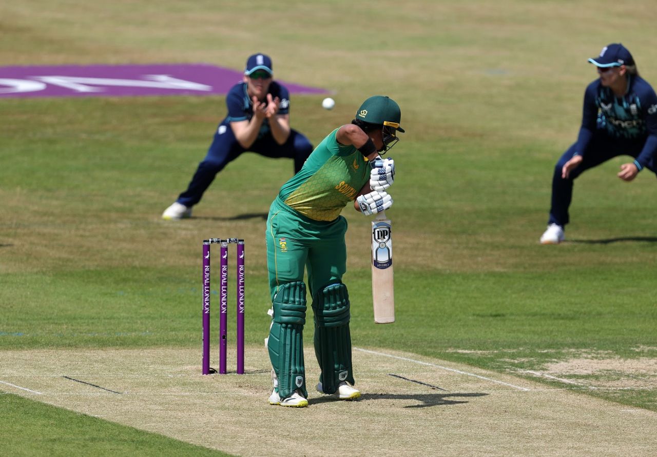 Lara Goodall edged a Katherine Brunt to Heather Knight at first slip, England vs South Africa, 1st women's ODI, Nottingham, July 11, 2022
