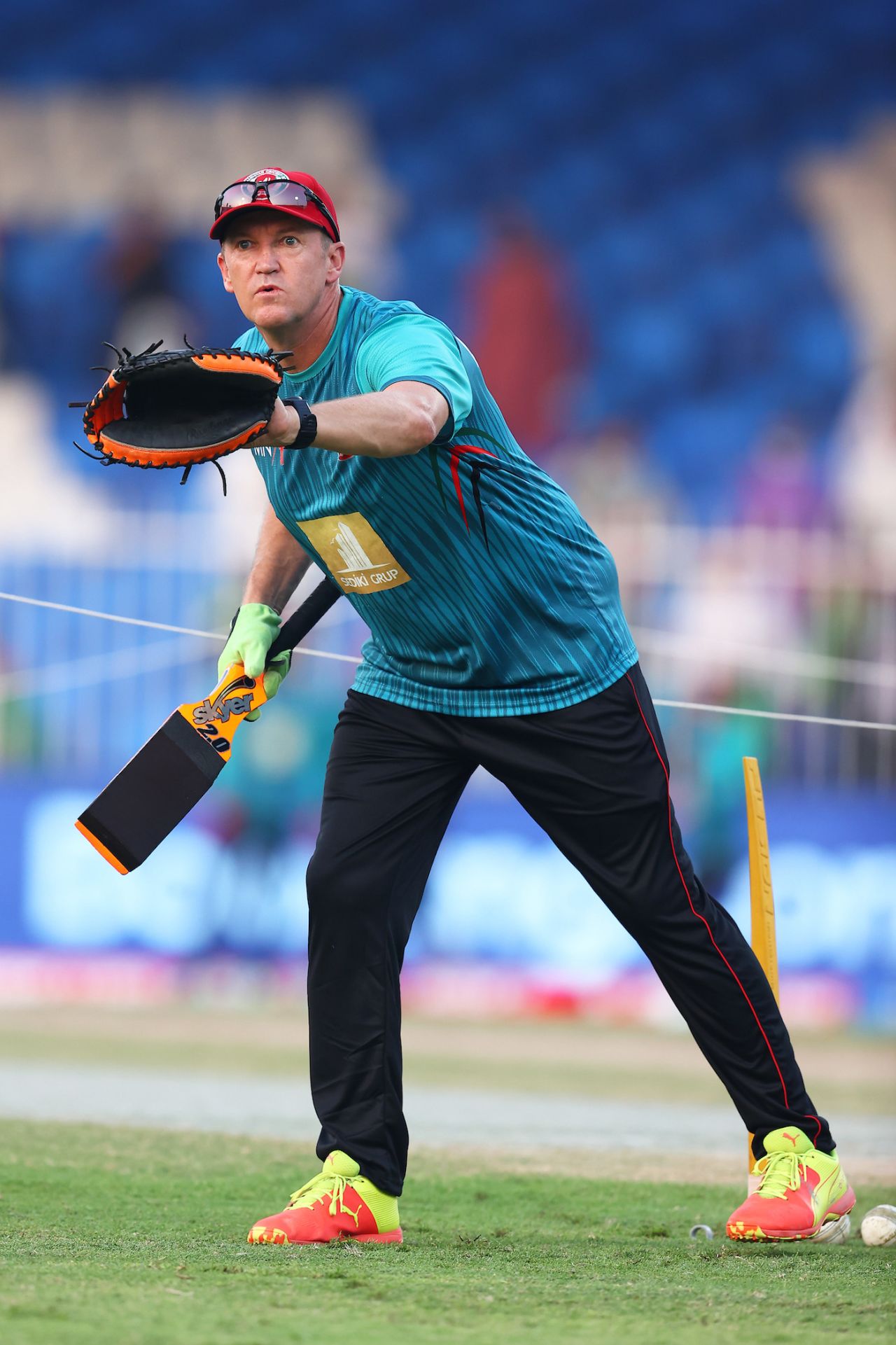 Andy Flower conducts a fielding drill, Sharjah, October 25, 2021