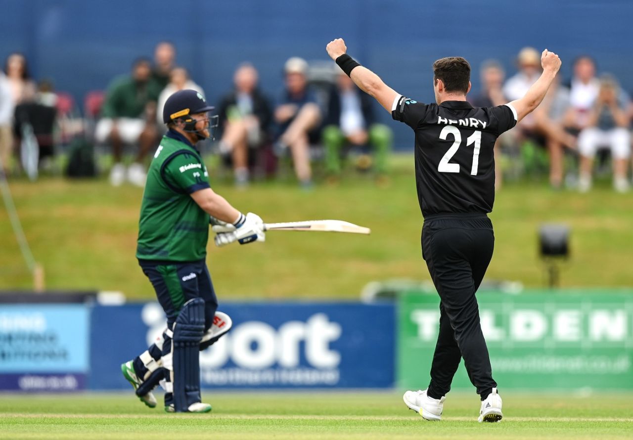 Matt Henry struck early to dismiss Paul Stirling, Ireland vs New Zealand, 2nd ODI, Dublin, July 12, 2022
