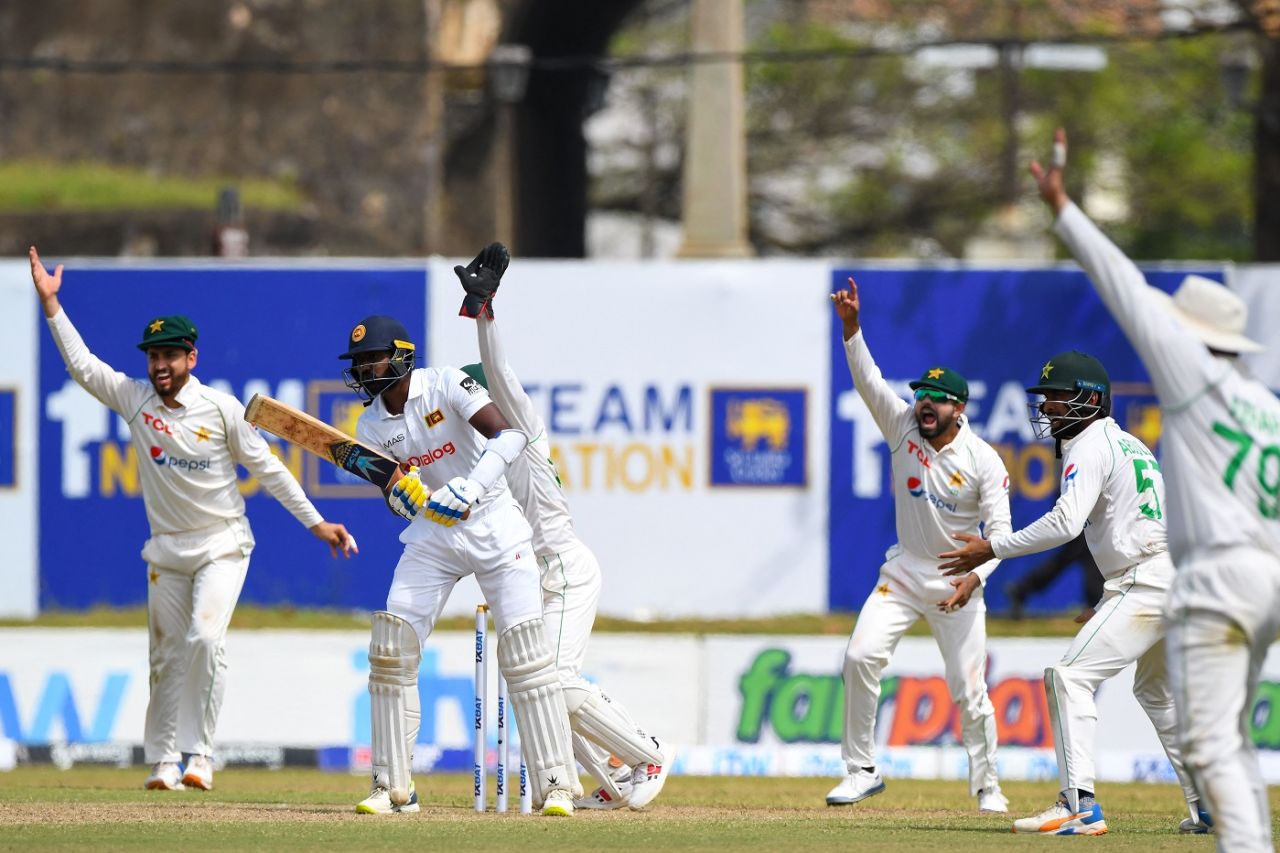Pakistan players appeal for Prabath Jayasuriya's wicket, Sri Lanka vs Pakistan, 1st Test, Galle, 1st day, July 16, 2022