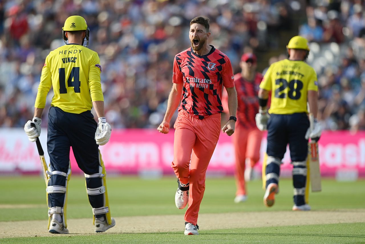 Richard Gleeson celebrates taking the wicket of James Vince, Vitality Blast T20, Final, Lancashire vs Hampshire, July 16, 2022
