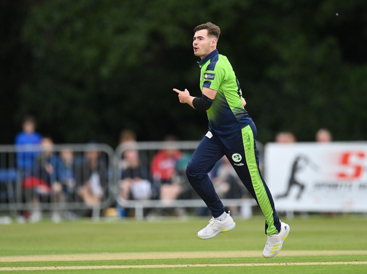Josh Little did both Finn Allen and Daryl Mitchell in for pace, Ireland vs New Zealand, 2nd T20I, Belfast, July 20, 2022