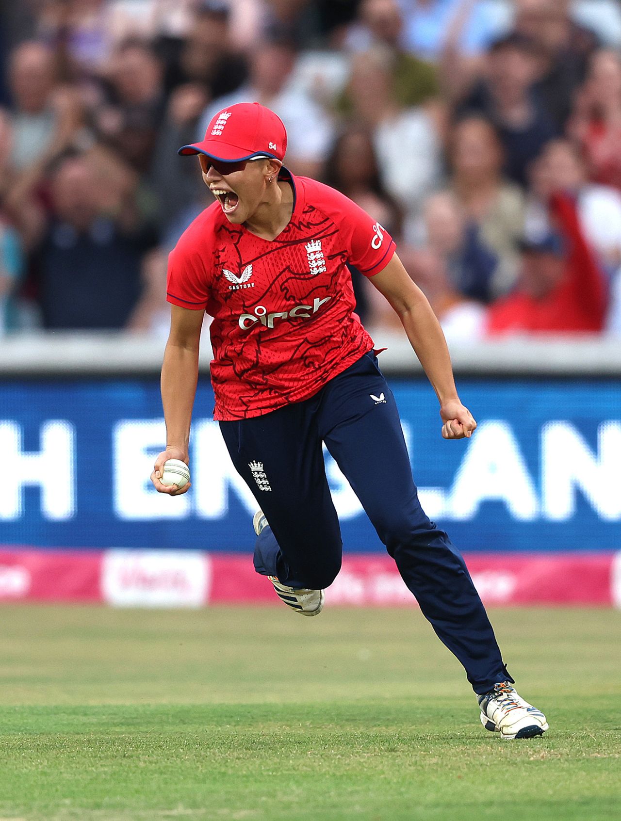 Issy Wong catches out Mignon du Preez, England vs South Africa, 1st women's T20I, Chelmsford, July 21, 2022
