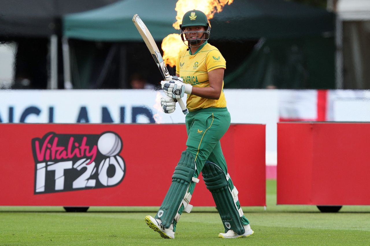 Lara Goodall got South Africa to a good start stitching 102 runs for the opening wicket with Anneke Bosch, England vs South Africa, 2nd women's T20I, Worcester, July 23, 2022