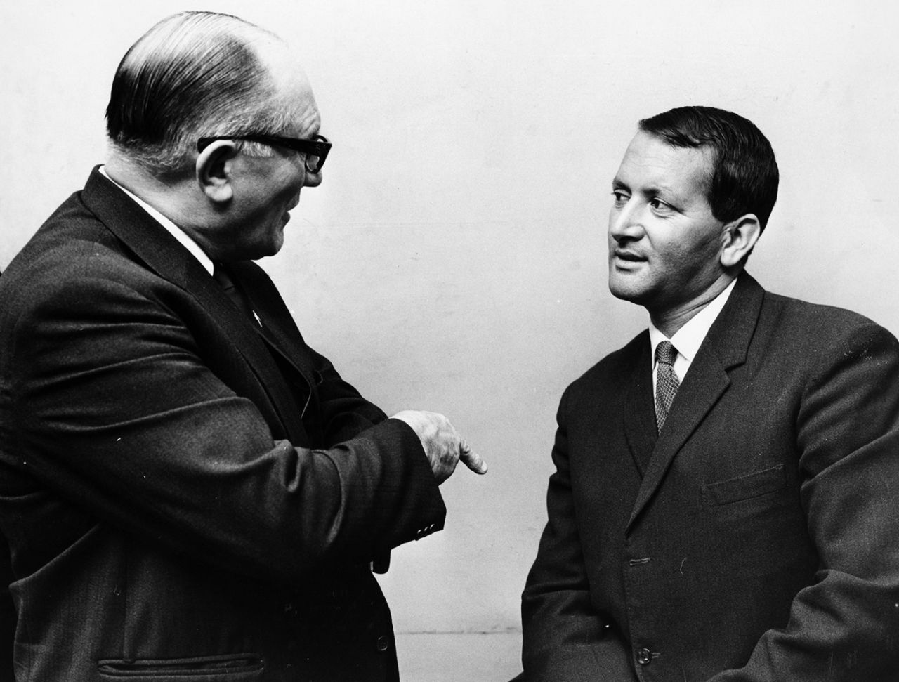 Cricketer Basil D'Oliveira talks to journalist Walter Bartleman, 1955