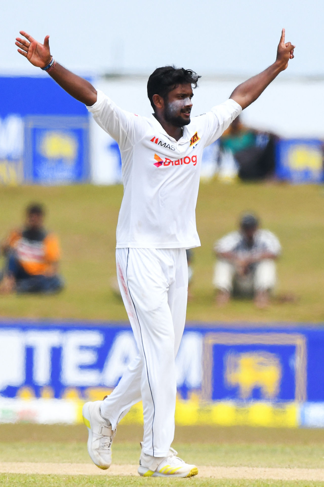 Ramesh Mendis celebrates after completing his five-for, Sri Lanka vs Pakistan, 2nd Test, Galle, 3rd Day, July 26, 2022