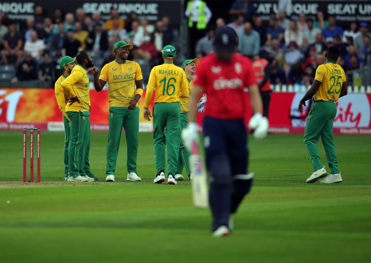 South Africa celebrate the wicket of Dawid Malan during the first T20I fixture, England vs South Africa, Bristol, July 27, 2022