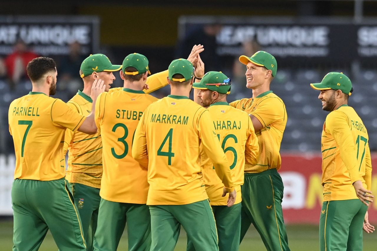 South Africa players celebrate a wicket, Ireland vs South Africa, 1st T20I, Bristol, August 3, 2022