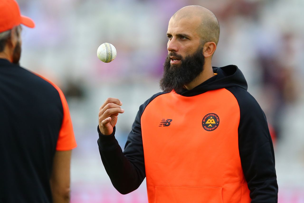 Moeen Ali warms up before a Hundred game, Birmingham Phoenix vs Oval Invincibles, August 4, 2021
