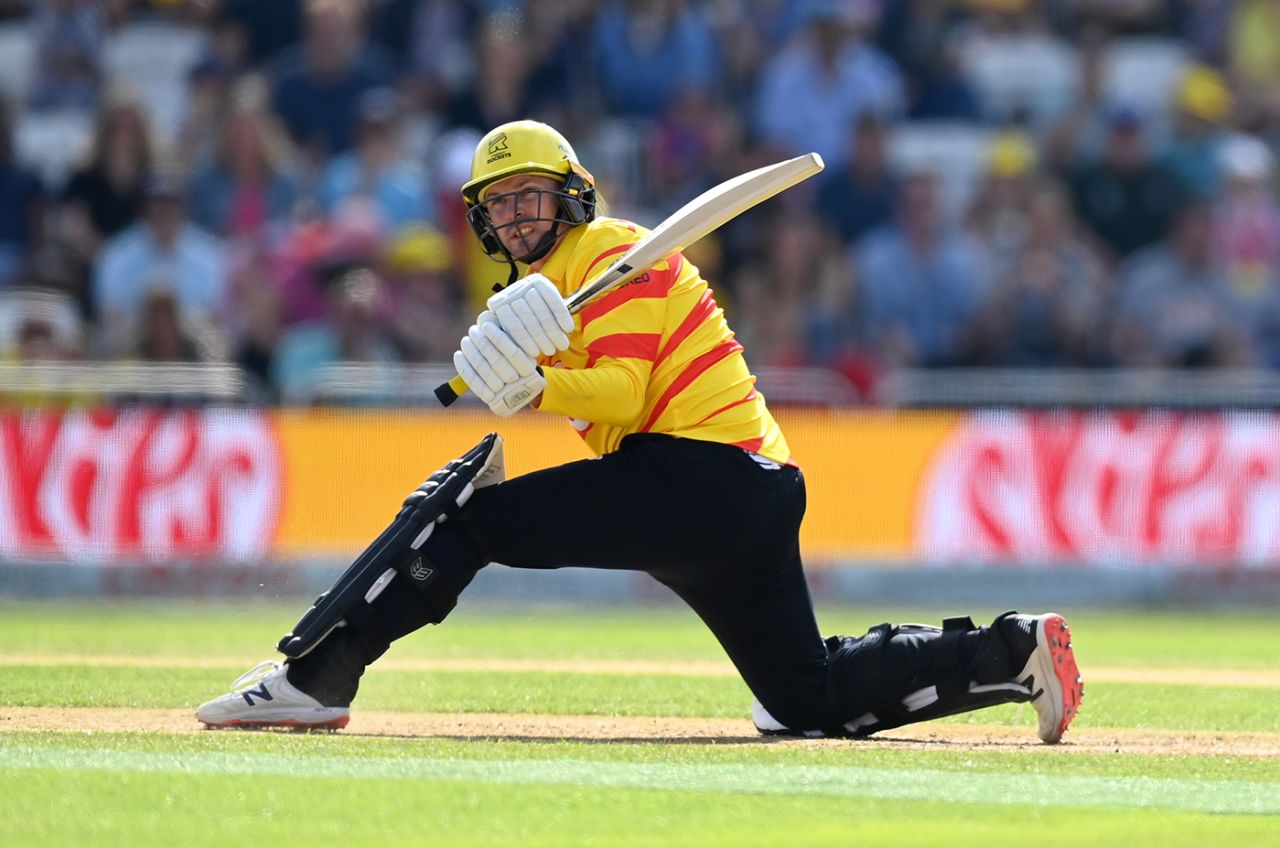 Colin Munro gets down to reverse-sweep, Birmingham Phoenix vs Trent Rockets, The Men's Hundred, Trent Bridge, August 6, 2022