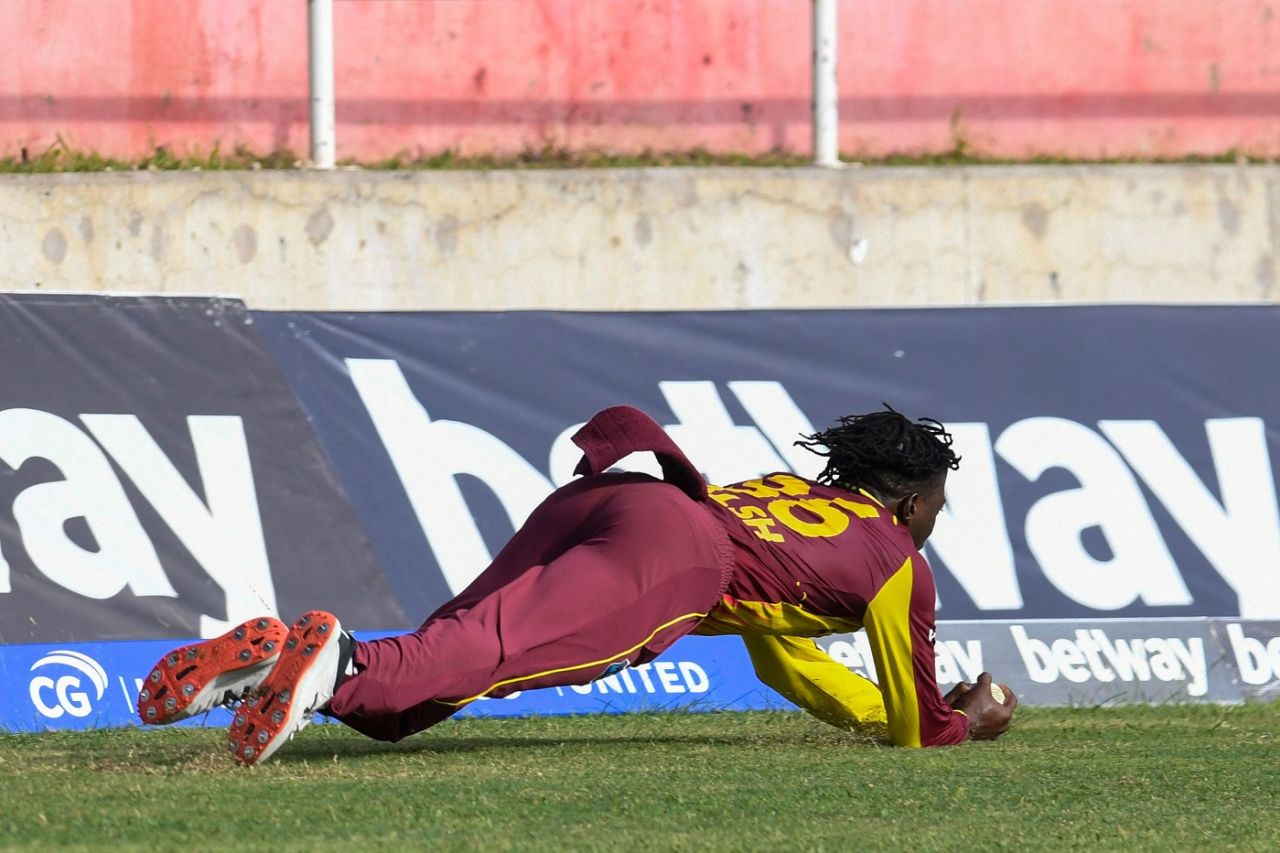 It took a blinder of a catch from Hayden Walsh to send back Kane Williamson, West Indies v New Zealand, 1st T20I, Kingston, August 10, 2022