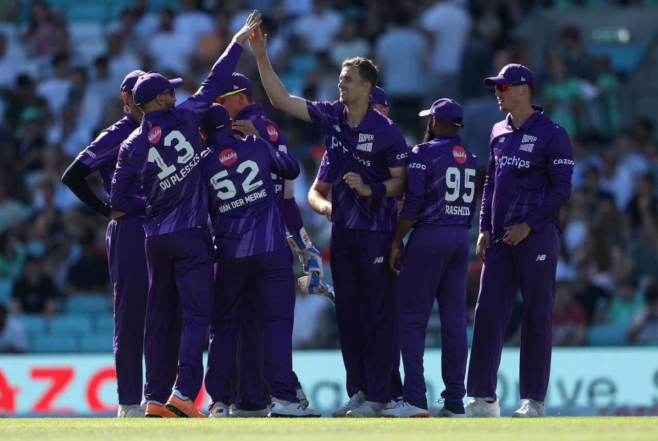 Craig Miles celebrates the wicket of Sunil Narine with his teammates, The Hundred, Northern Superchargers vs Oval Invincibles, The Oval, August 11, 2022