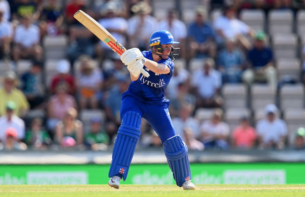 Beth Mooney plays the cut shot, London Spirit vs Southern Brave, Women's Hundred, Ageas Bowl, August 12, 2022