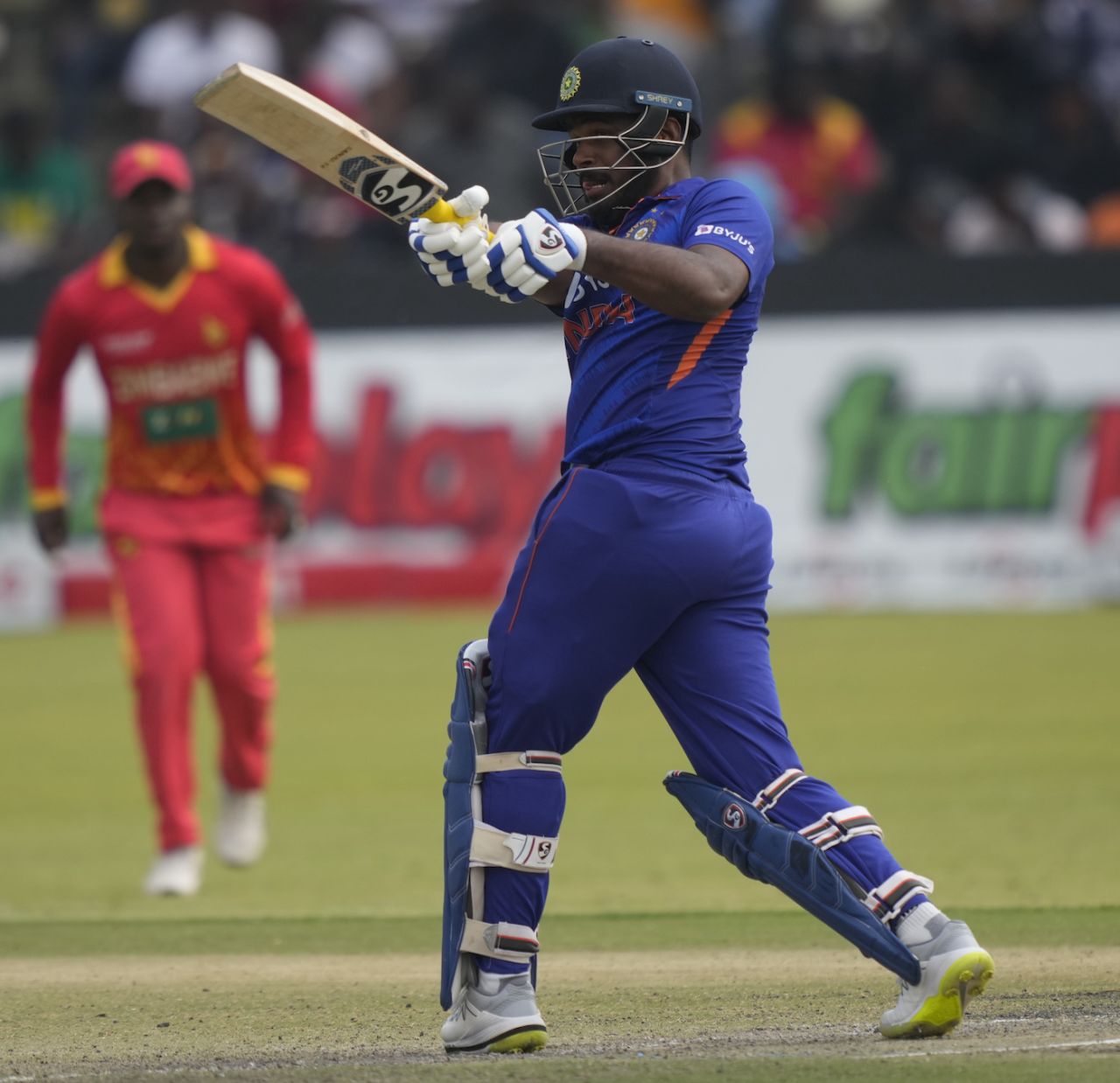 Sanju Samson pulls with power on the way to his half-century, Zimbabwe vs India, 2nd ODI, Harare, August 20, 2022