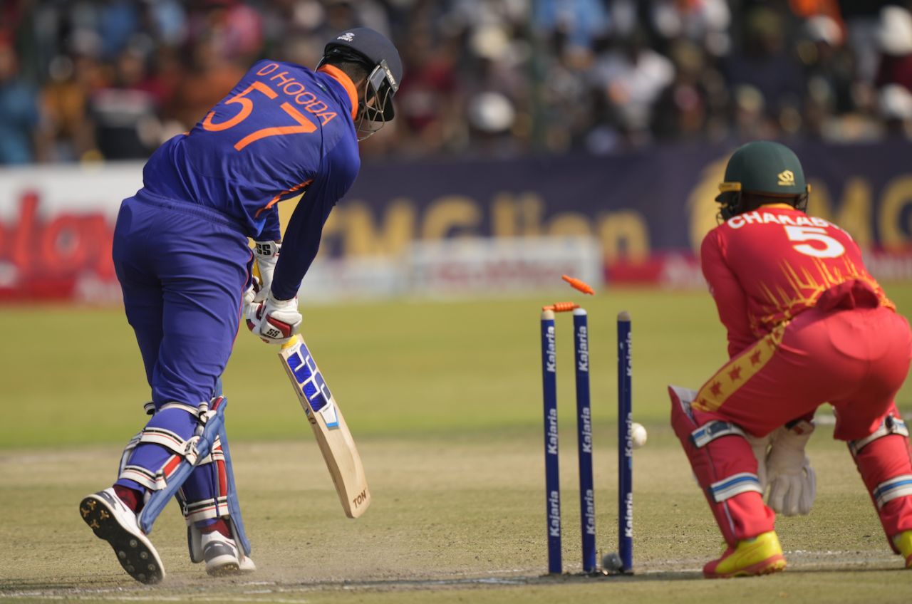 Deepak Hooda plays around a Sikandar Raza yorker and is bowled, Zimbabwe vs India, 2nd ODI, Harare, August 20, 2022