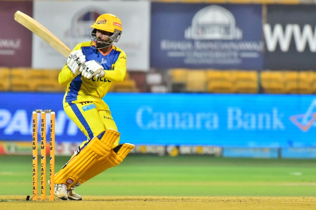 Shreyas Gopal picked up some quick runs with some innovative strokeplay, Maharaja T20 Trophy 2022, Mysuru Warriors vs Gulbarga Mystics, Bengaluru, August 21, 2022