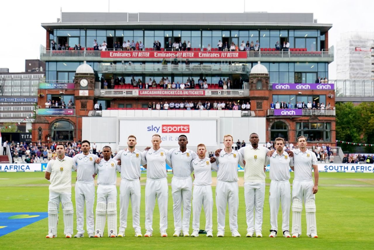 South Africa's players ahead of the match. From left: Dean Elgar, Keshav Maharaj, Keegan Petersen, Aiden Markram, Rassie van der Dussen, Kagiso Rabada, Kyle Verreynne, SImon Harmer, Lungi Ngidi, Anrich Nortje, Sarel Erwee, England vs South Africa, 2nd Test, Old Trafford, 1st day, August 25, 2022