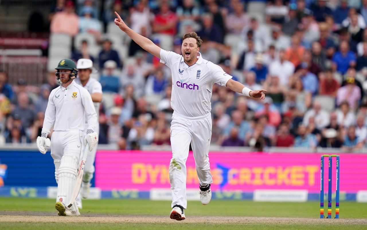 Ollie Robinson helped clean up the tail, England vs South Africa, 2nd Test, Manchester, 3rd day, August 27, 2022