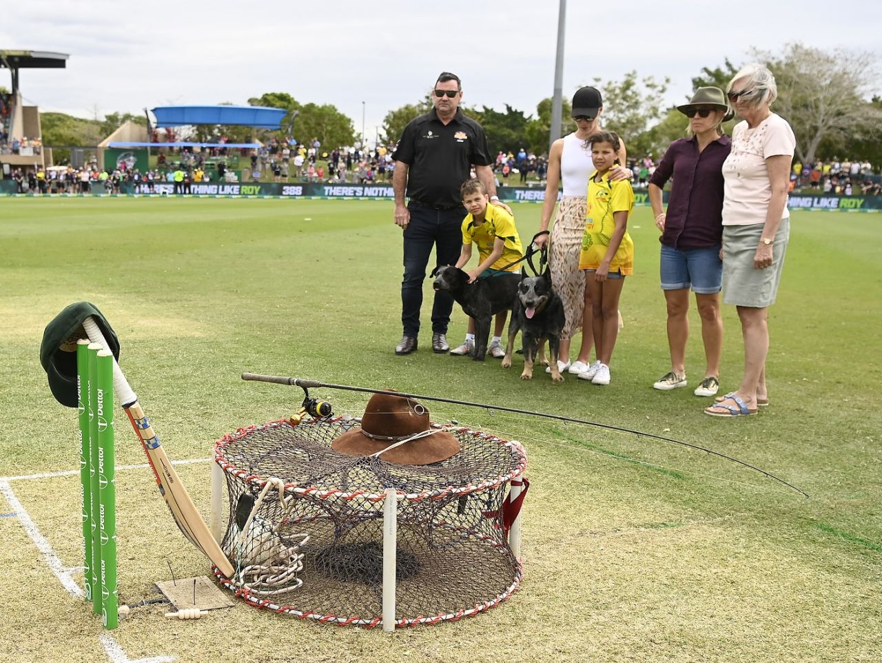 Andrew Symonds' family and friends honour him in Townsville, Australia vs Zimbabwe, 1st ODI, Townsville, August 28, 2022
